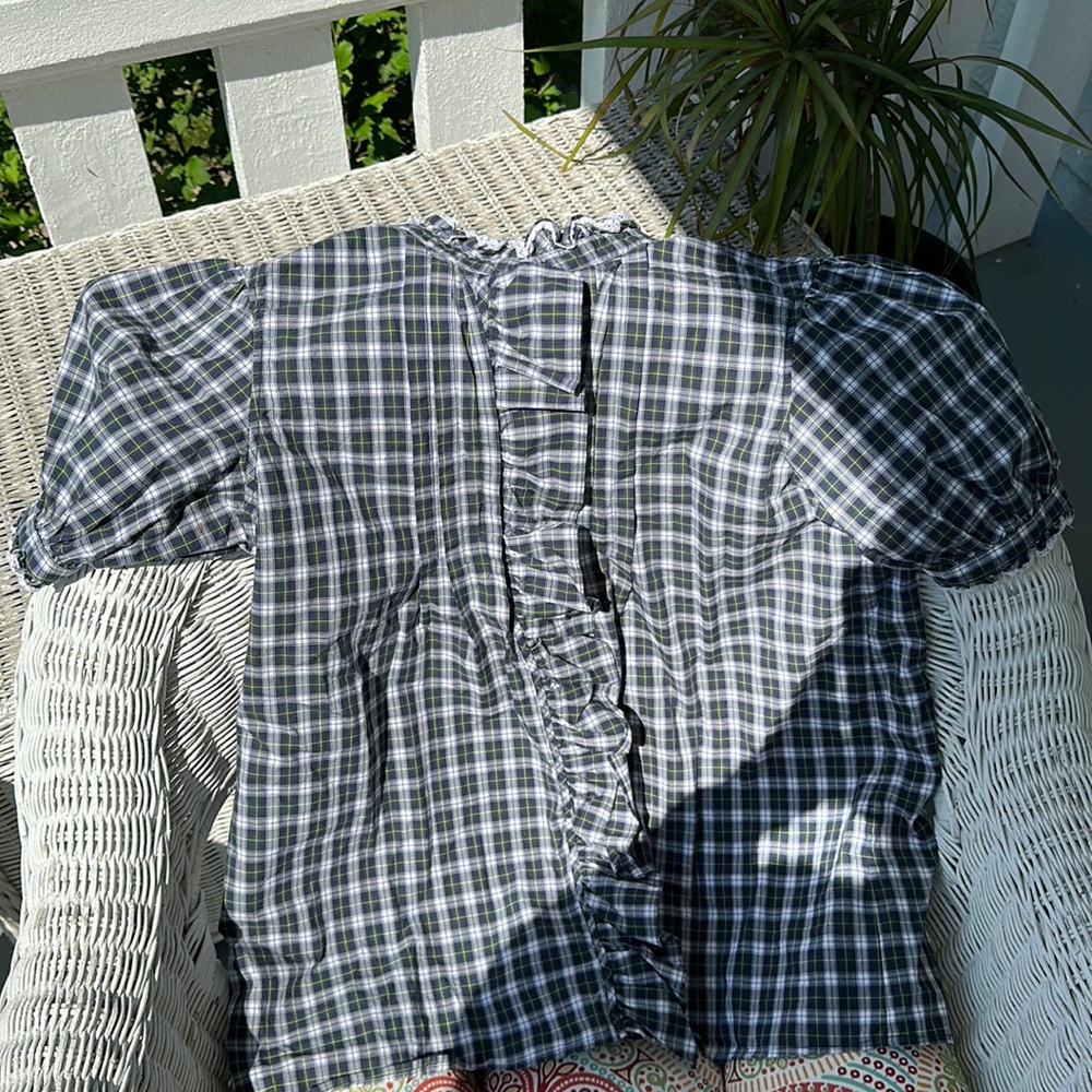 Ralph Lauren. Sweet navy, green plaid ruffle shirt. Cap sleeve. Covered buttons